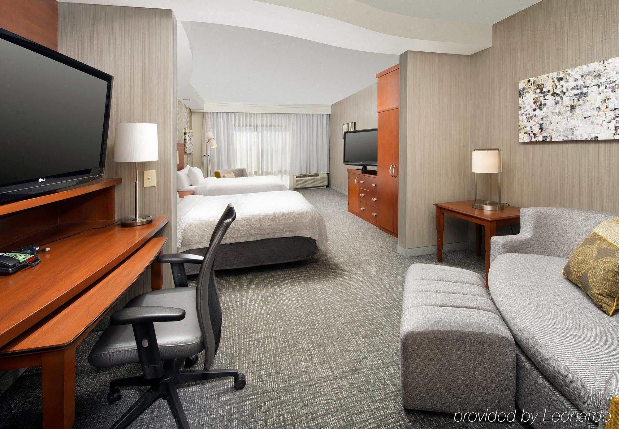 Courtyard By Marriott Wichita Falls Exterior photo